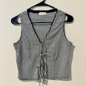 Elegant Black and White Gingham Sleeveless Top